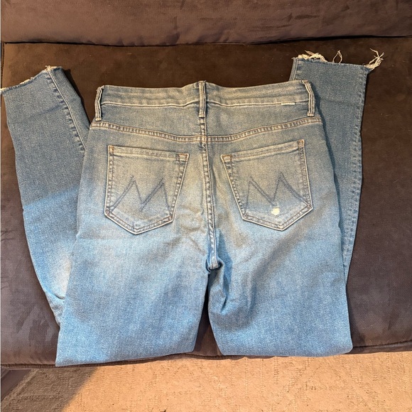 MOTHER High Waisted Looker Ankle Fray Blue Jeans in Thrilling Shots - Picture 8 of 11